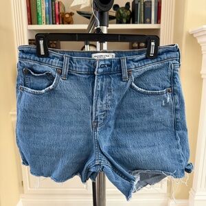 Abercrombie & Fitch The 90's Straight Mid Rise Shorts 29/8s